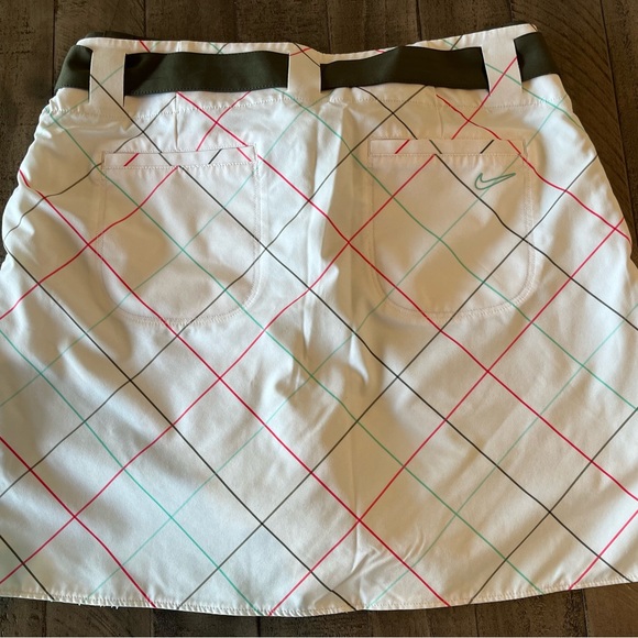 Nike 2 in1 short/skirt size 6 - Picture 7 of 9